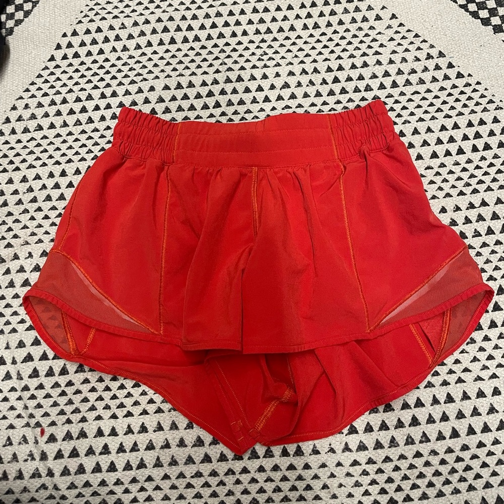 Lululemon 2.5” shorts